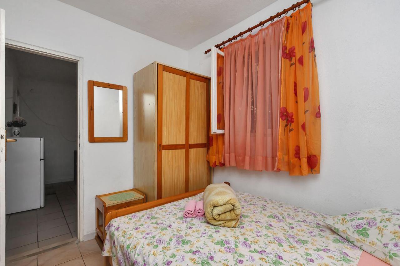 Apartments Milivoj Bogomolje エクステリア 写真