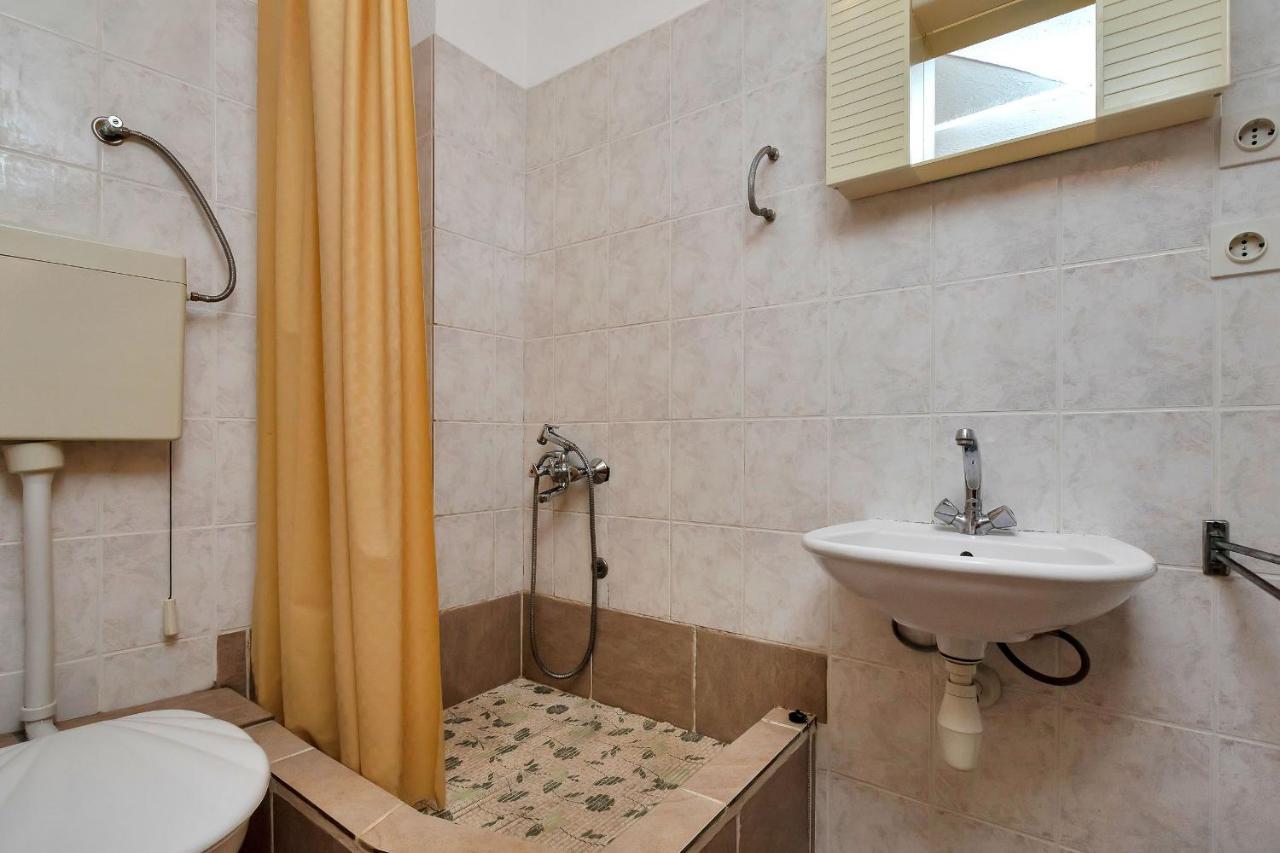 Apartments Milivoj Bogomolje エクステリア 写真