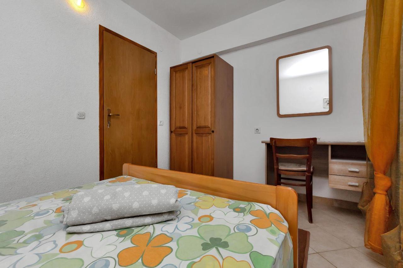 Apartments Milivoj Bogomolje エクステリア 写真