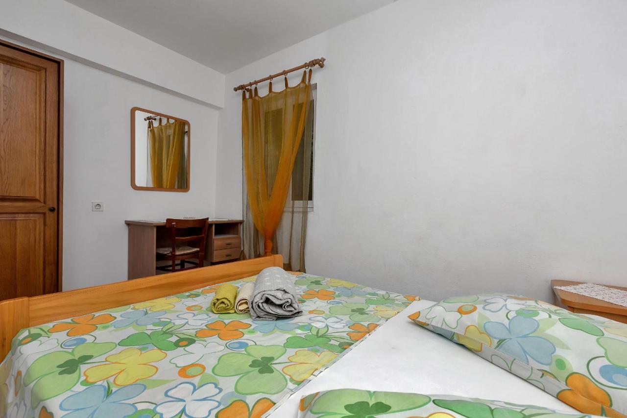 Apartments Milivoj Bogomolje エクステリア 写真