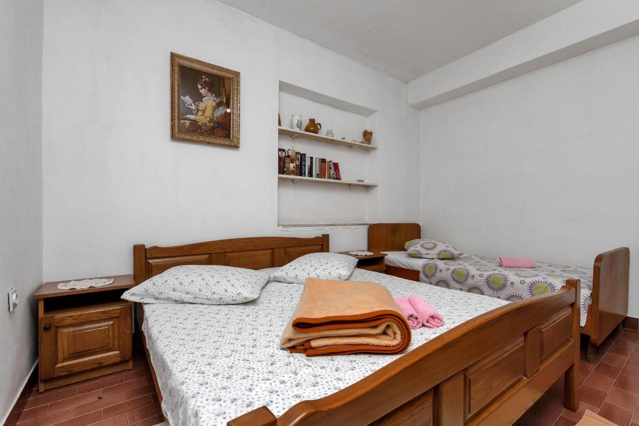 Apartments Milivoj Bogomolje エクステリア 写真