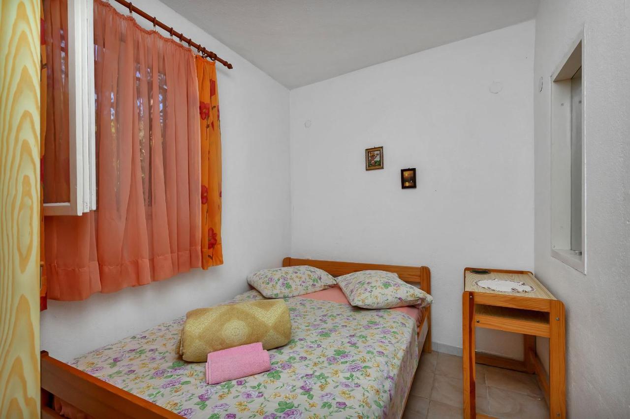 Apartments Milivoj Bogomolje エクステリア 写真