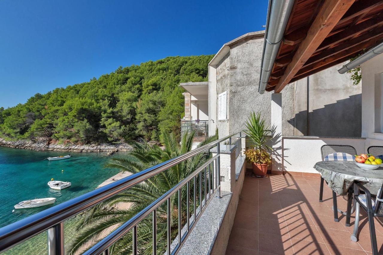 Apartments Milivoj Bogomolje エクステリア 写真