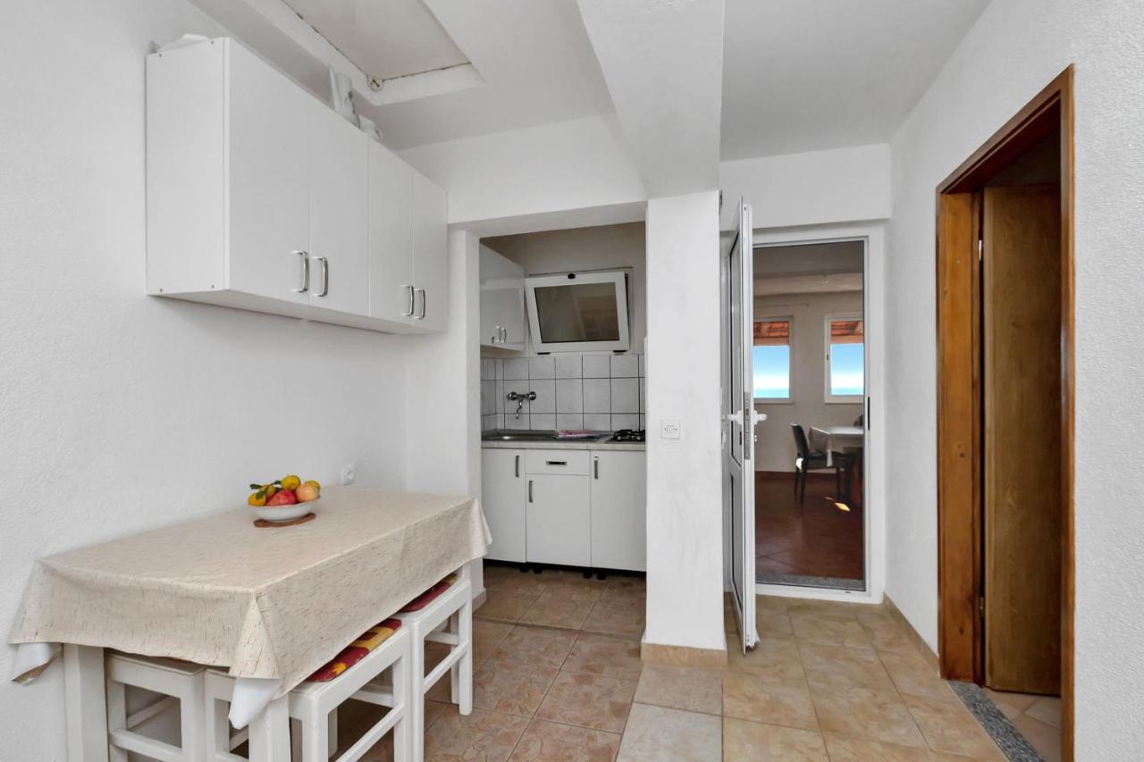 Apartments Milivoj Bogomolje エクステリア 写真